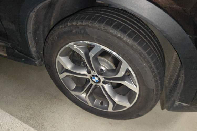 Used BMW X3 2014 xDrive20i X Design Package Right Front Wheel Hub