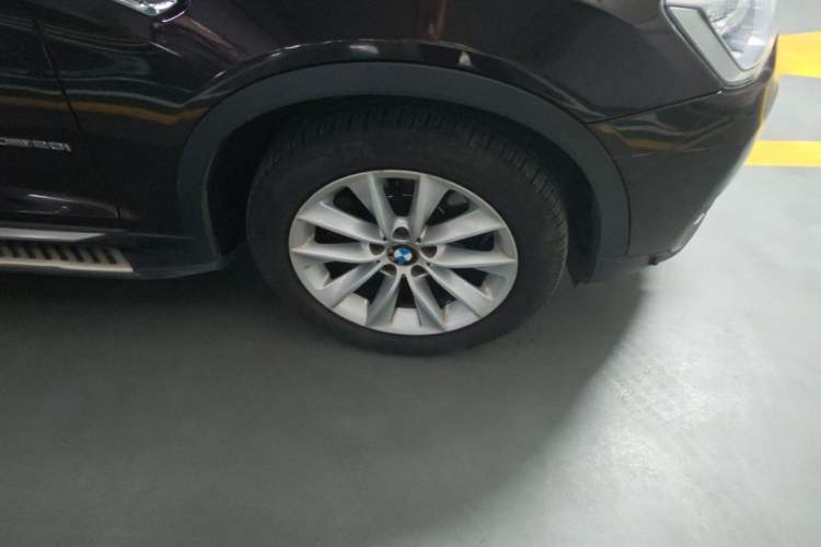 Used BMW X3 2014 xDrive20i X Design Package Right Front Wheel Hub