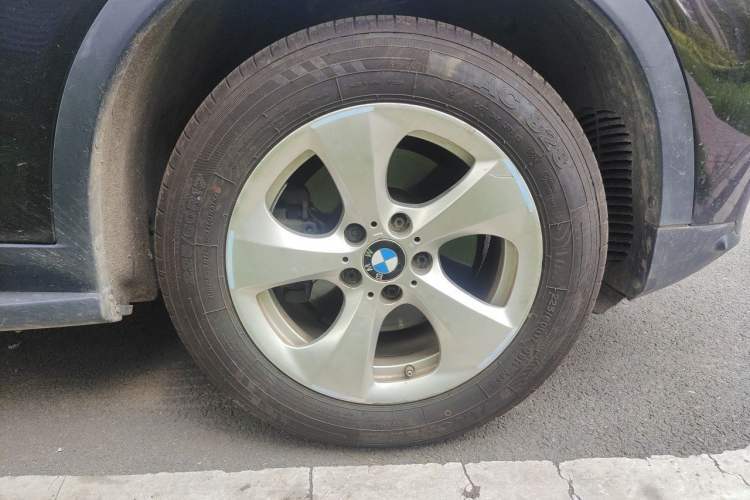 Used BMW X3 2014 xDrive20i Leading Model Right Front Wheel Hub