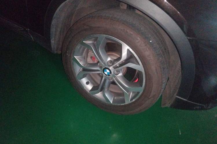 Used BMW X3 2014 xDrive20i X Design Package Right Front Wheel Hub
