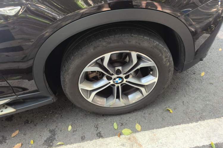 Used BMW X3 2014 xDrive20i X Design Package Right Front Wheel Hub