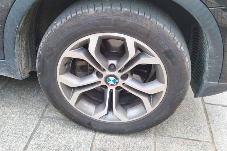 Used BMW X3 2014 xDrive20i X Design Package Right Front Wheel Hub