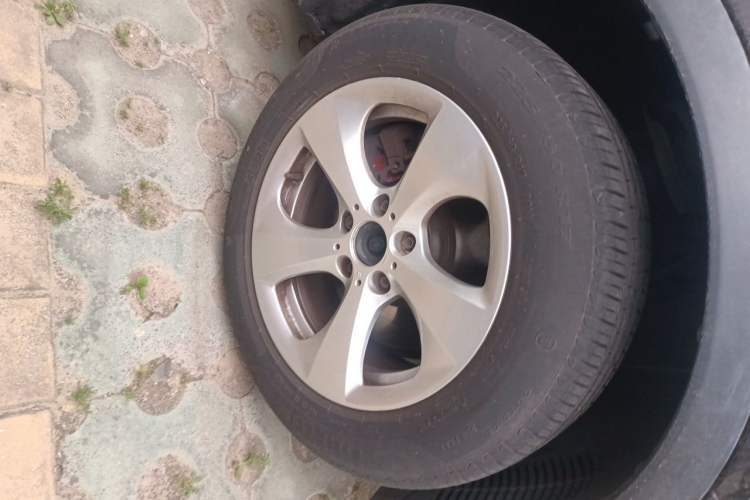 Used BMW X3 2014 xDrive20i Leading Model Right Front Wheel Hub