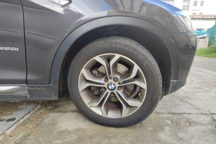 Used BMW X3 2014 xDrive20i X Design Package Right Front Wheel Hub