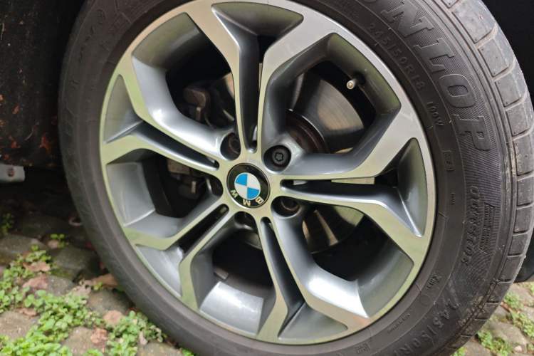 Used BMW X3 2014 xDrive20i X Design Package Right Front Wheel Hub