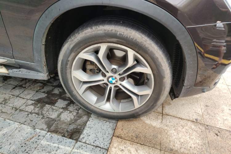 Used BMW X3 2014 xDrive20i X Design Package Right Front Wheel Hub