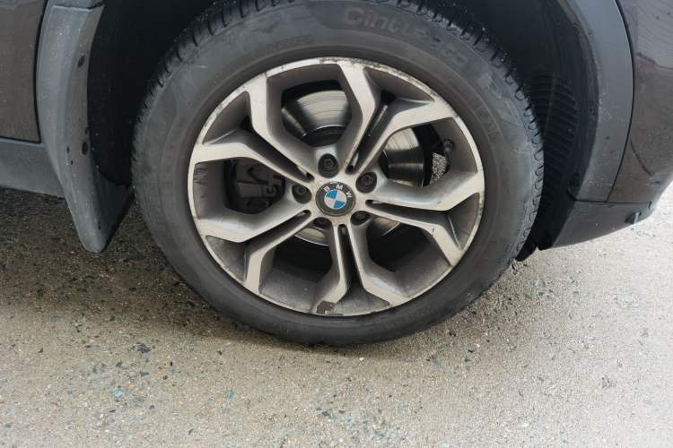 Used BMW X3 2014 xDrive20i X Design Package Right Front Wheel Hub