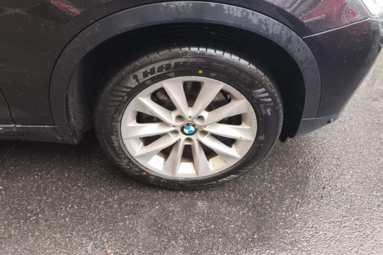 Used BMW X3 2014 xDrive20i Leading Model Right Front Wheel Hub