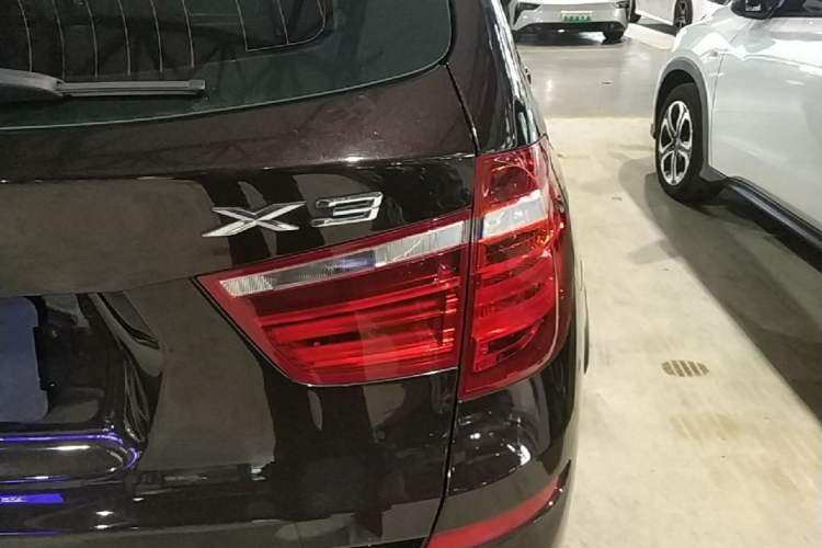 Used BMW X3 2014 xDrive20i X Design Package Right Rear Taillight