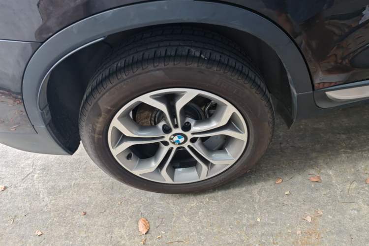 Used BMW X3 2014 xDrive20i X Design Package Right Rear Wheel Hub