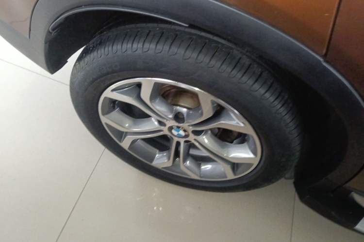 Used BMW X3 2014 xDrive20i X Design Package Right Rear Wheel Hub