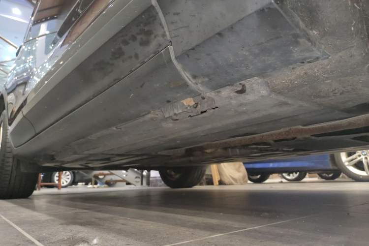 Used BMW X3 2014 xDrive28i Leading Model Right Side Sill