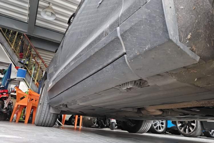 Used BMW X3 2014 xDrive28i Leading Model Right Side Sill