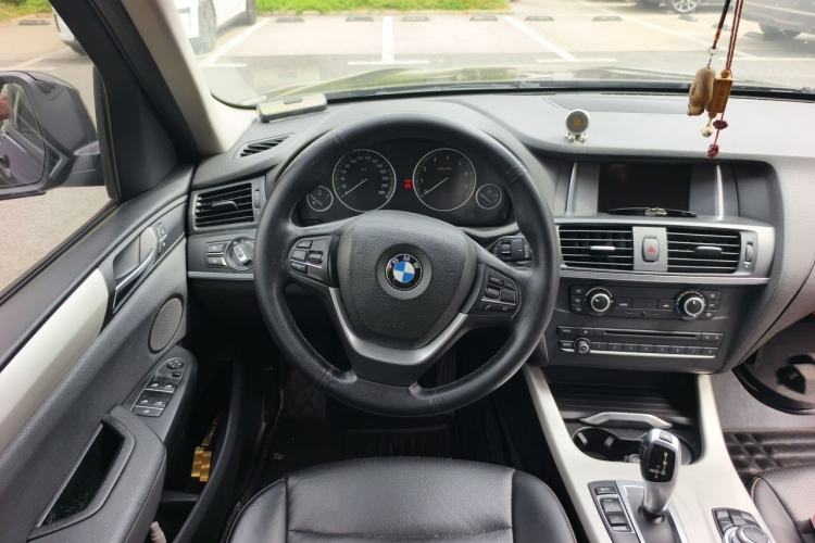 Used BMW X3 2014 xDrive20i Leading Model Steering Wheel