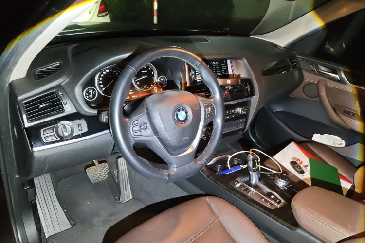 Used BMW X3 2014 xDrive28i X Design Package Steering Wheel