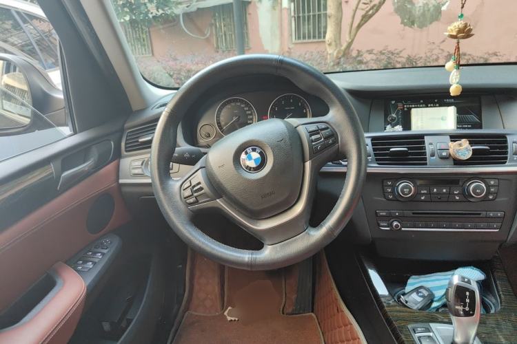 Used BMW X3 2014 xDrive28i Leading Model Steering Wheel
