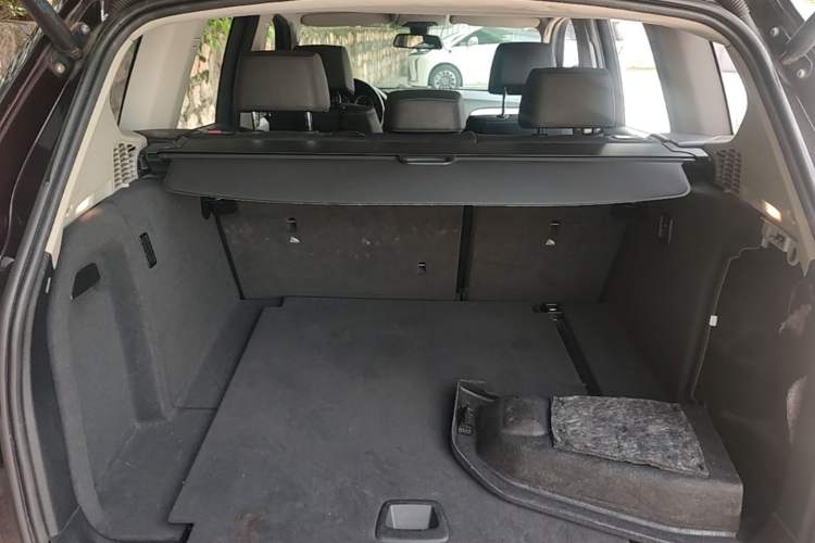 Used BMW X3 2014 xDrive20i Leading Model Trunk