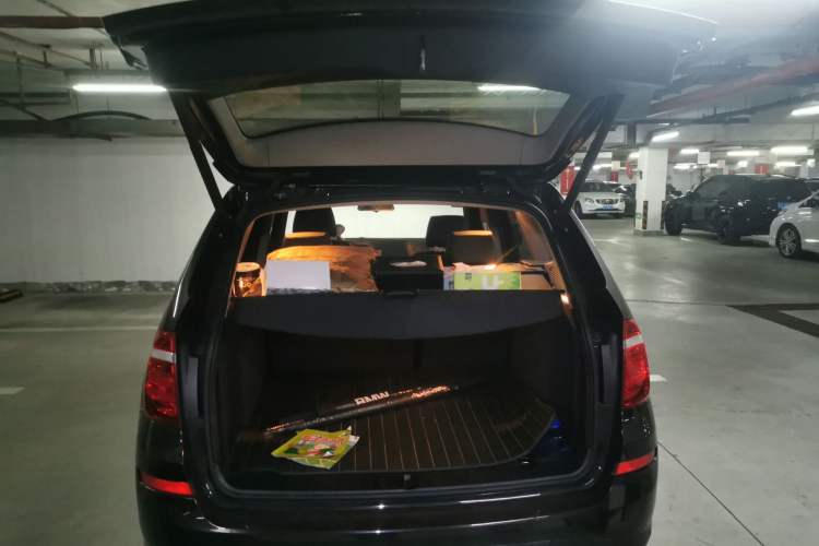 Used BMW X3 2014 xDrive20i Leading Model Trunk