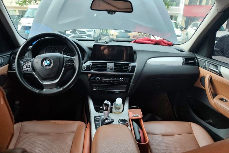 Used BMW X3 2014 xDrive28i Leading Model Center Console