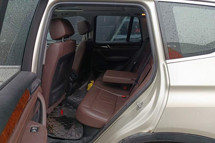 Used BMW X3 2014 xDrive20i X Design Package Interior 4
