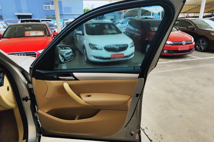 Used BMW X3 2014 xDrive20i Leading Model Interior 5