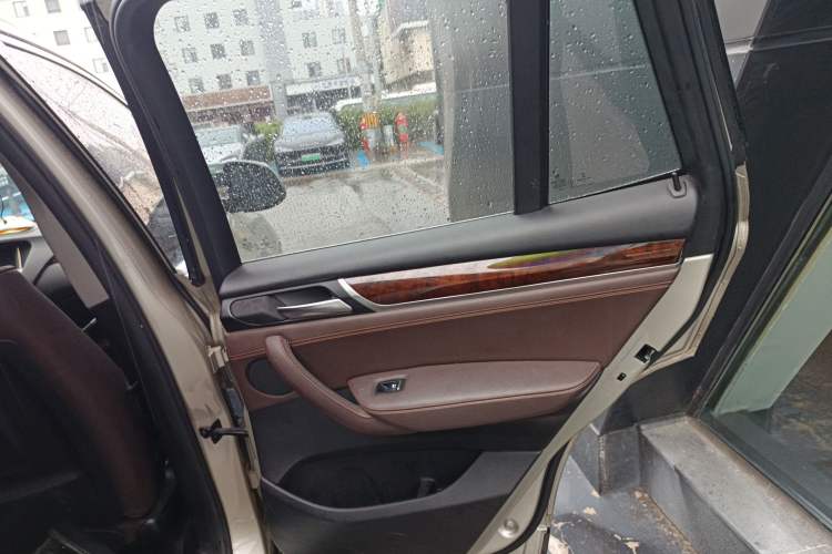 Used BMW X3 2014 xDrive20i X Design Package Interior 6