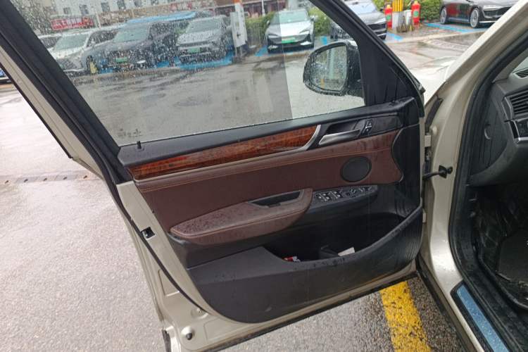Used BMW X3 2014 xDrive20i X Design Package Interior 7