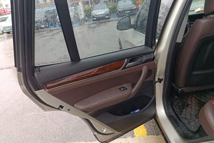 Used BMW X3 2014 xDrive20i X Design Package Interior 8