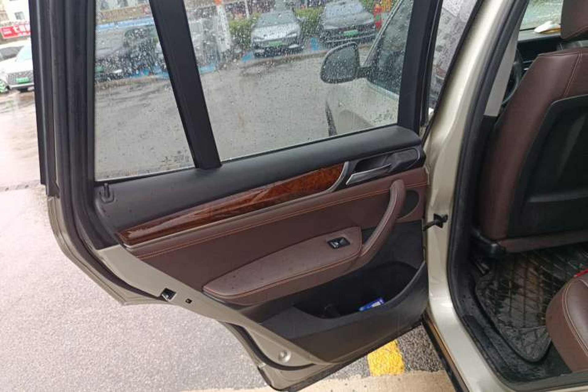 Used BMW X3 2014 xDrive20i X Design Package Interior 8