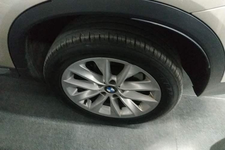 Used BMW X3 2014 xDrive20i X Design Package Left Rear Wheel Hub
