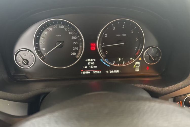 Used BMW X3 2014 xDrive20i Leading Model Odometer Close Up