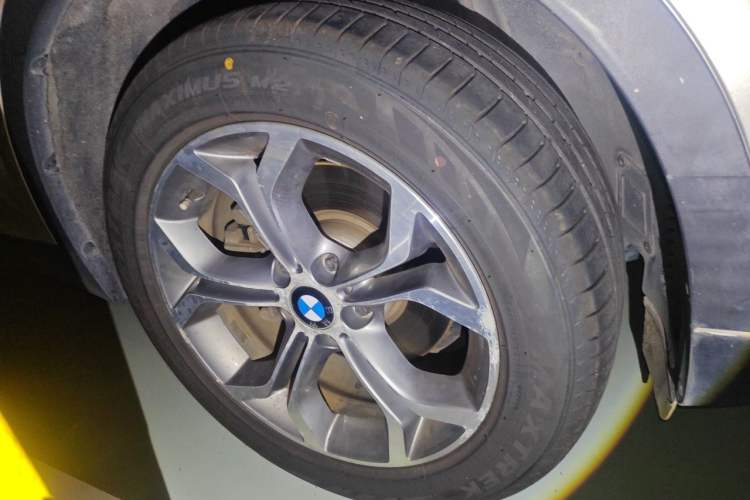 Used BMW X3 2014 xDrive20i X Design Package Right Front Wheel Hub
