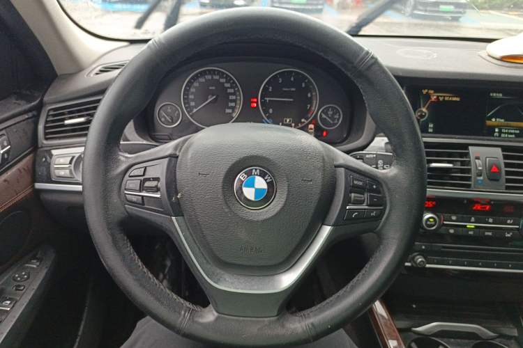 Used BMW X3 2014 xDrive20i X Design Package Steering Wheel