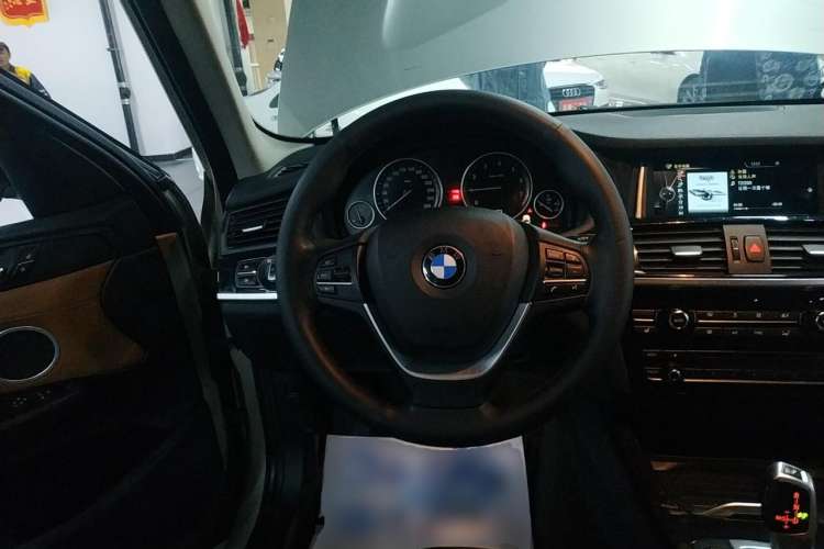 Used BMW X3 2014 xDrive20i X Design Package Steering Wheel