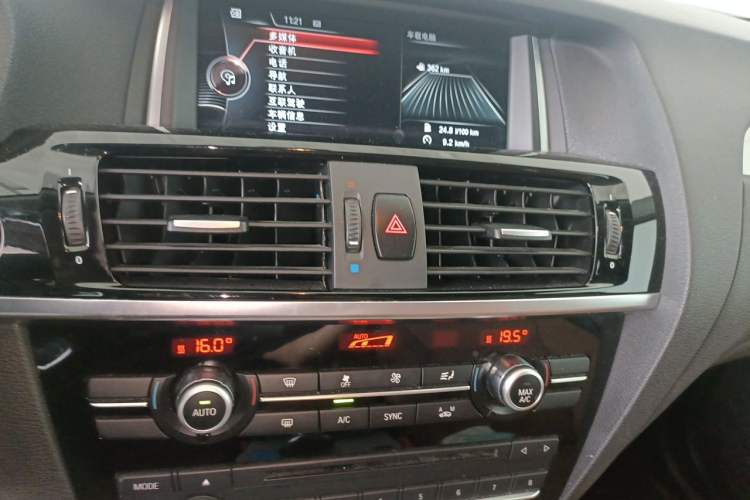 Used BMW X3 2014 xDrive28i Leading Model Audio And AC Panel