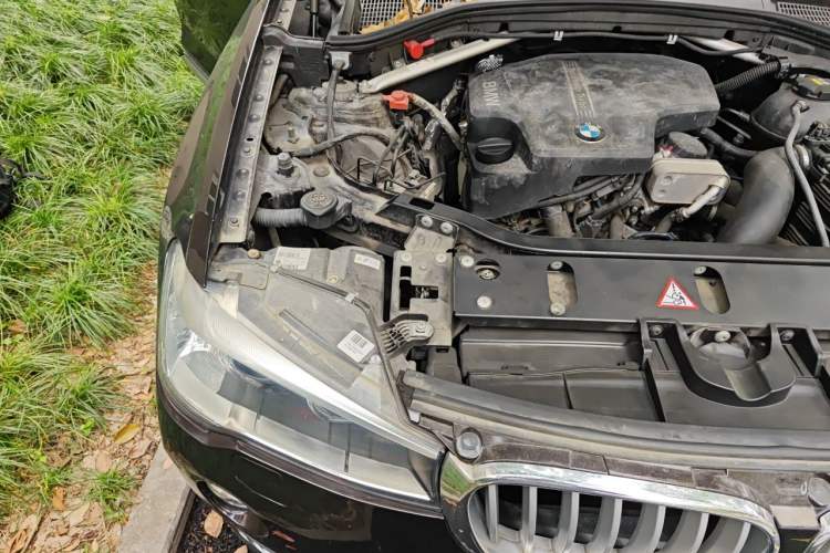 Used BMW X3 2014 xDrive20i X Design Package Engine Bay Right