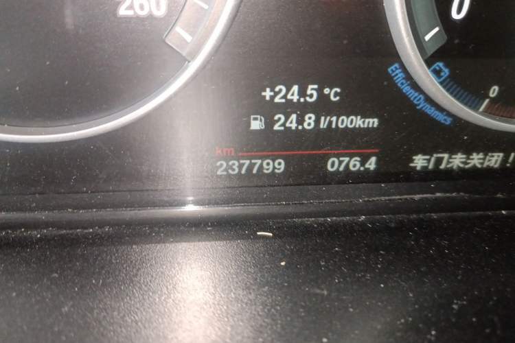 Used BMW X3 2014 xDrive28i Leading Model Odometer Close Up