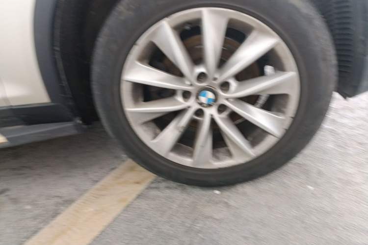 Used BMW X3 2014 xDrive28i Leading Model Right Front Wheel Hub
