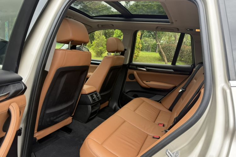 Used BMW X3 2014 xDrive20i X Design Package Interior 5
