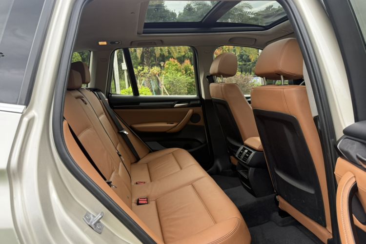 Used BMW X3 2014 xDrive20i X Design Package Interior 7