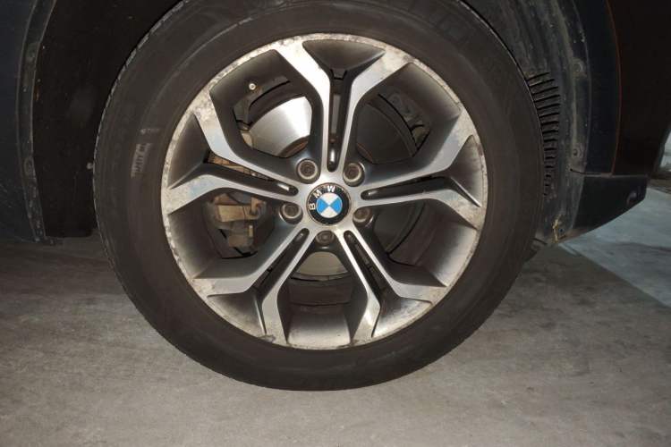 Used BMW X3 2014 xDrive20i X Design Package Right Front Wheel Hub