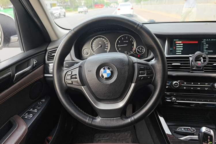 Used BMW X3 2014 xDrive20i X Design Package Steering Wheel