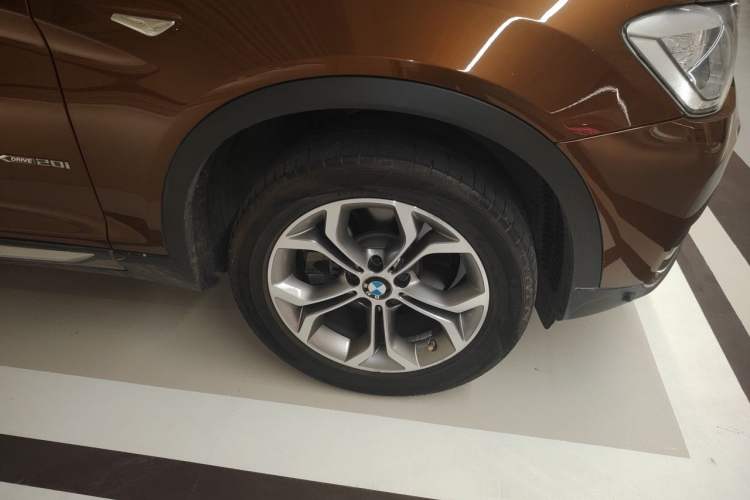 Used BMW X3 2014 xDrive20i X Design Package Right Front Wheel Hub