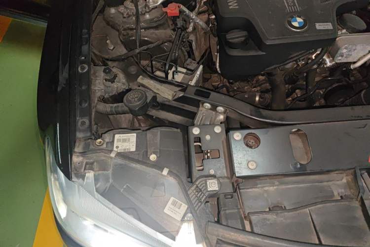 Used BMW X3 2014 xDrive20i X Design Package Engine Bay Right
