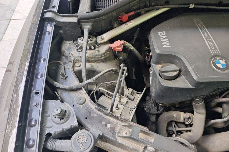 Used BMW X3 2014 xDrive28i X Design Package Engine Bay Right