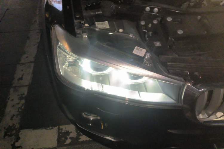 Used BMW X3 2014 xDrive20i X Design Package Right Front Headlight
