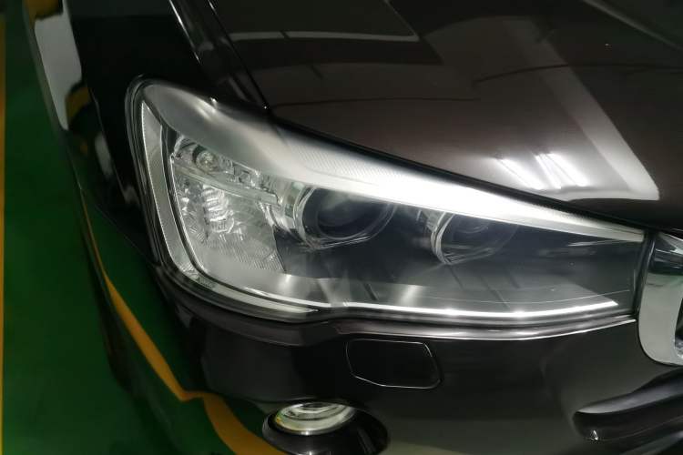 Used BMW X3 2014 xDrive20i Leading Model Right Front Headlight