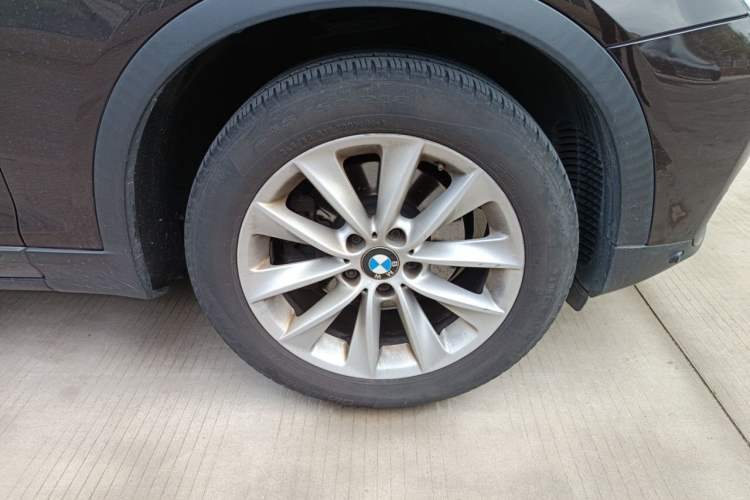 Used BMW X3 2014 xDrive20i X Design Package Right Front Wheel Hub