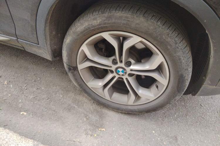 Used BMW X3 2014 xDrive20i X Design Package Right Front Wheel Hub