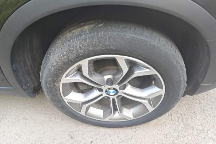 Used BMW X3 2014 xDrive20i X Design Package Right Front Wheel Hub